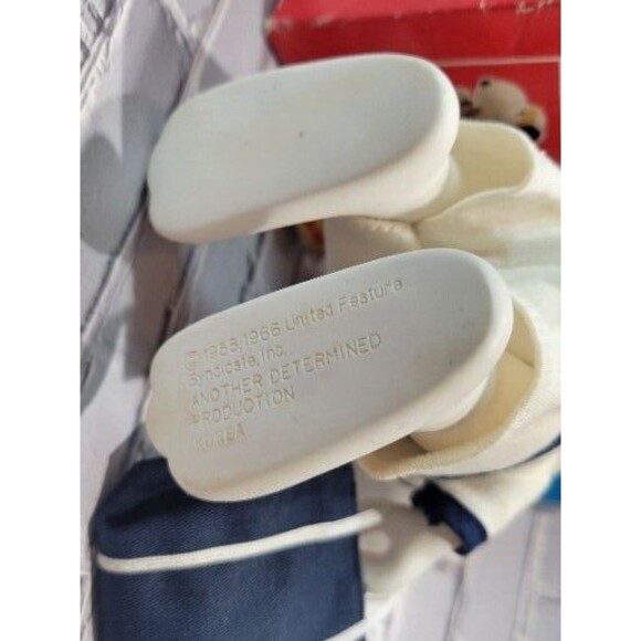 Vintage Snoopy Tennis Player Collector Doll 8 1/2" PVC and Accessories 1966 - Picture 13 of 16